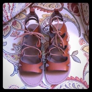 NWOT Gap gladiator sandals